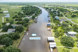 1814 County Rd 297, Sargent, TX 77414 - Photo 6