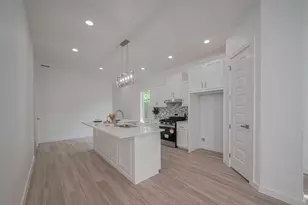 7307 W Knoll St, Houston, TX 77028 - Photo 12