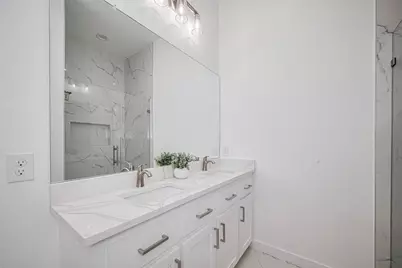 7307 W Knoll Street, Houston, TX 77028 - Photo 6