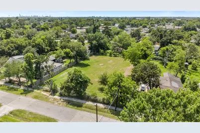 7821 Melrose Street, Houston, TX 77022 - Photo 12