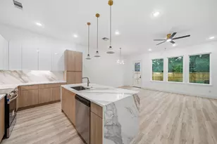 9030 Brandon St, Houston, TX 77051 - Photo 10
