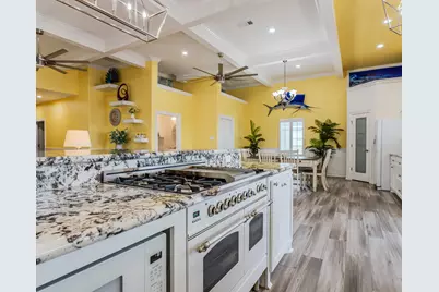 619 Private Road 675, Sargent, TX 77414 - Photo 10