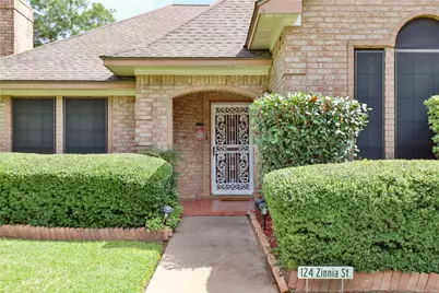 124 Zinnia Street, Lake Jackson, TX 77566 - Photo 4