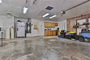 124 Zinnia St, Lake Jackson, TX 77566 - Photo 28