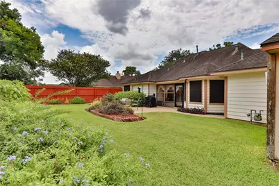 124 Zinnia Street, Lake Jackson, TX 77566 - Photo 34