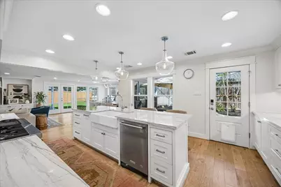 559 Rancho Bauer Drive, Houston, TX 77079 - Photo 14