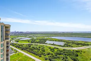 801 E Beach Dr, Galveston, TX 77550 - Photo 38