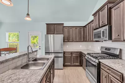 15031 Meadow Glen N, Conroe, TX 77306 - Photo 8