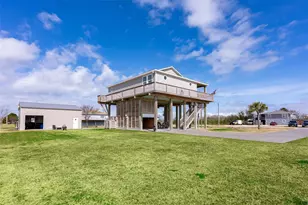 1009 N Monkhouse Dr, Crystal Beach, TX 77650 - Photo 48