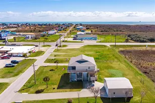 1009 N Monkhouse Dr, Crystal Beach, TX 77650 - Photo 1