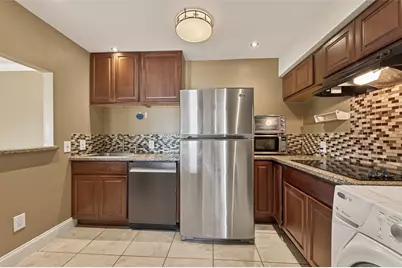 2201 Fountain View Drive #3, Houston, TX 77057 - Photo 10