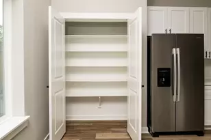 417 Stonework Oaks Ln, Houston, TX 77076 - Photo 6