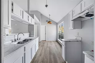11018 Clark Rd, Houston, TX 77076 - Photo 8