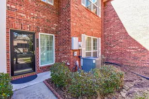 13646 Garden Grove Ct, Houston, TX 77082 - Photo 2