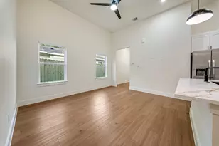 944 Lucky St, Houston, TX 77088 - Photo 10
