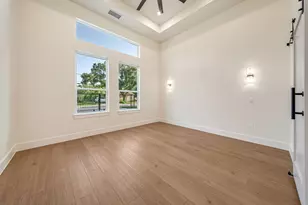 944 Lucky St, Houston, TX 77088 - Photo 8