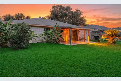 11819 S Ridgewood Circle, Houston, TX 77071 - Photo 8