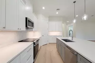 10308 Lakewood Dr, Conroe, TX 77385 - Photo 14