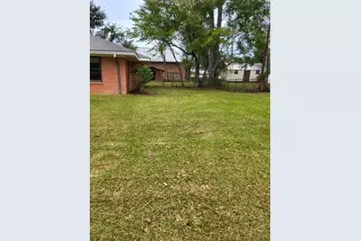 1017 Oak Drive, Liberty, TX 77575 - Photo 4