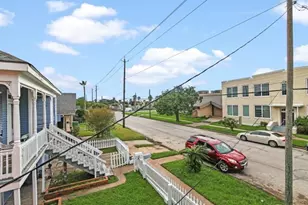 3905 Avenue L, Galveston, TX 77550 - Photo 20