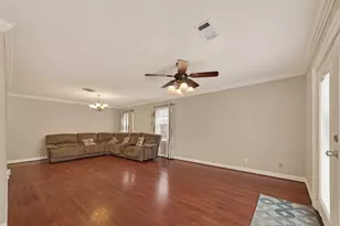 7702 Rockhill St, Houston, TX 77061 - Photo 8