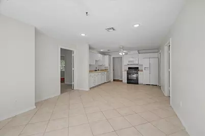 413 Farrer Street, Angleton, TX 77515 - Photo 18