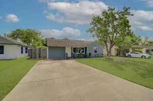 413 Farrer St, Angleton, TX 77515 - Photo 38