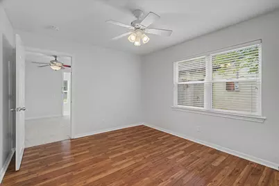 413 Farrer Street, Angleton, TX 77515 - Photo 34