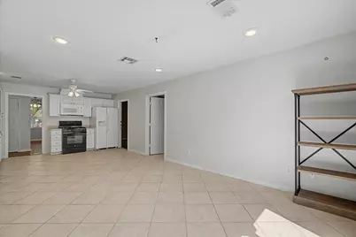 413 Farrer Street, Angleton, TX 77515 - Photo 16