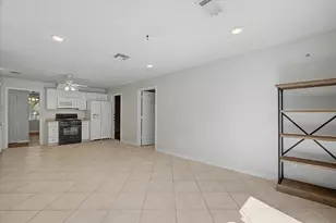 413 Farrer St, Angleton, TX 77515 - Photo 16