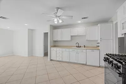 413 Farrer Street, Angleton, TX 77515 - Photo 12