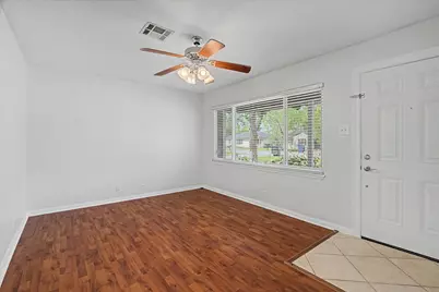 413 Farrer Street, Angleton, TX 77515 - Photo 6