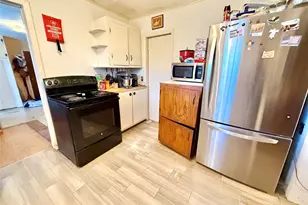 509 Franzen St, Winnie, TX 77665 - Photo 14