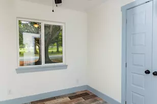 811 Matchett, Brenham, TX 77833 - Photo 10