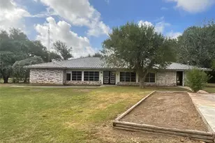1672 FM318, Hallettsville, TX 77964 - Photo 26