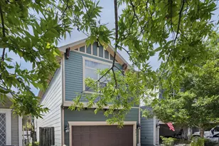 814 W 26th St, Houston, TX 77008 - Photo 1