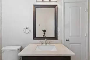 814 W 26th St, Houston, TX 77008 - Photo 10