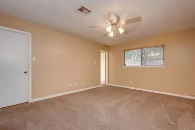 6030 Gallant Forest Drive, Houston, TX 77088 - Photo 22