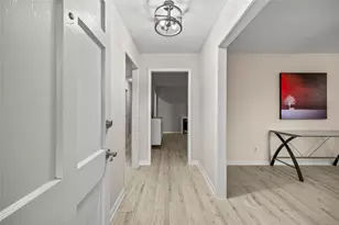 1607 Buescher Dr, Houston, TX 77043 - Photo 2