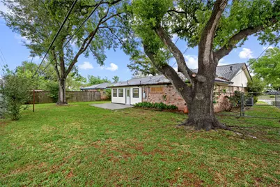 1607 Buescher Drive, Houston, TX 77043 - Photo 24