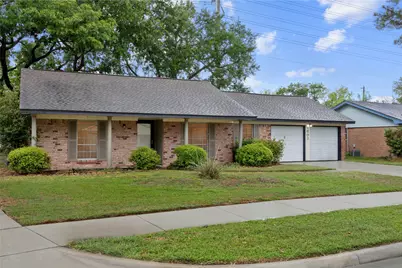 1607 Buescher Drive, Houston, TX 77043 - Photo 1