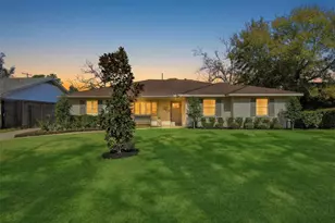 7106 Alderney Dr, Houston, TX 77055 - Photo 2