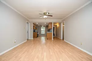 6410 Bluestone Dr, Houston, TX 77016 - Photo 6