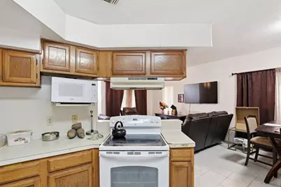 8320 Wild Rose Street #4B, Houston, TX 77083 - Photo 10