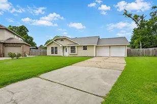 17547 Monsoon Ct, Crosby, TX 77532 - Photo 2