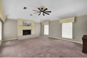 327 Live Oak Ln, Lake Jackson, TX 77566 - Photo 10