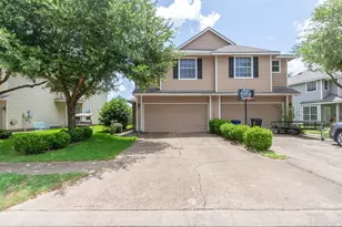 242 Drake Run Ln, Dickinson, TX 77539 - Photo 1