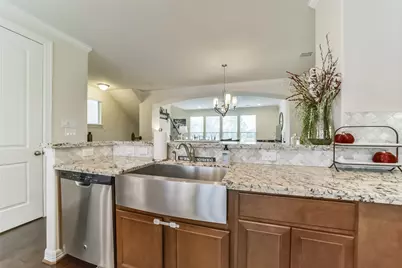 1517 Miles Oaks Place, Houston, TX 77043 - Photo 10