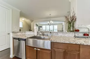 1517 Miles Oaks Pl, Houston, TX 77043 - Photo 10