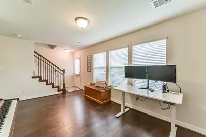 1517 Miles Oaks Place, Houston, TX 77043 - Photo 32